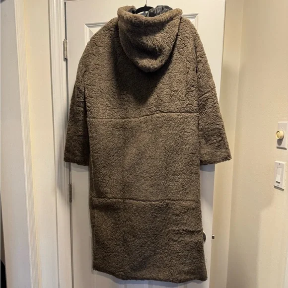 $600 THAKOON Brown Faux Fur Teddy Hooded Oversized Coat Size Medium NWT - Picture 3 of 4